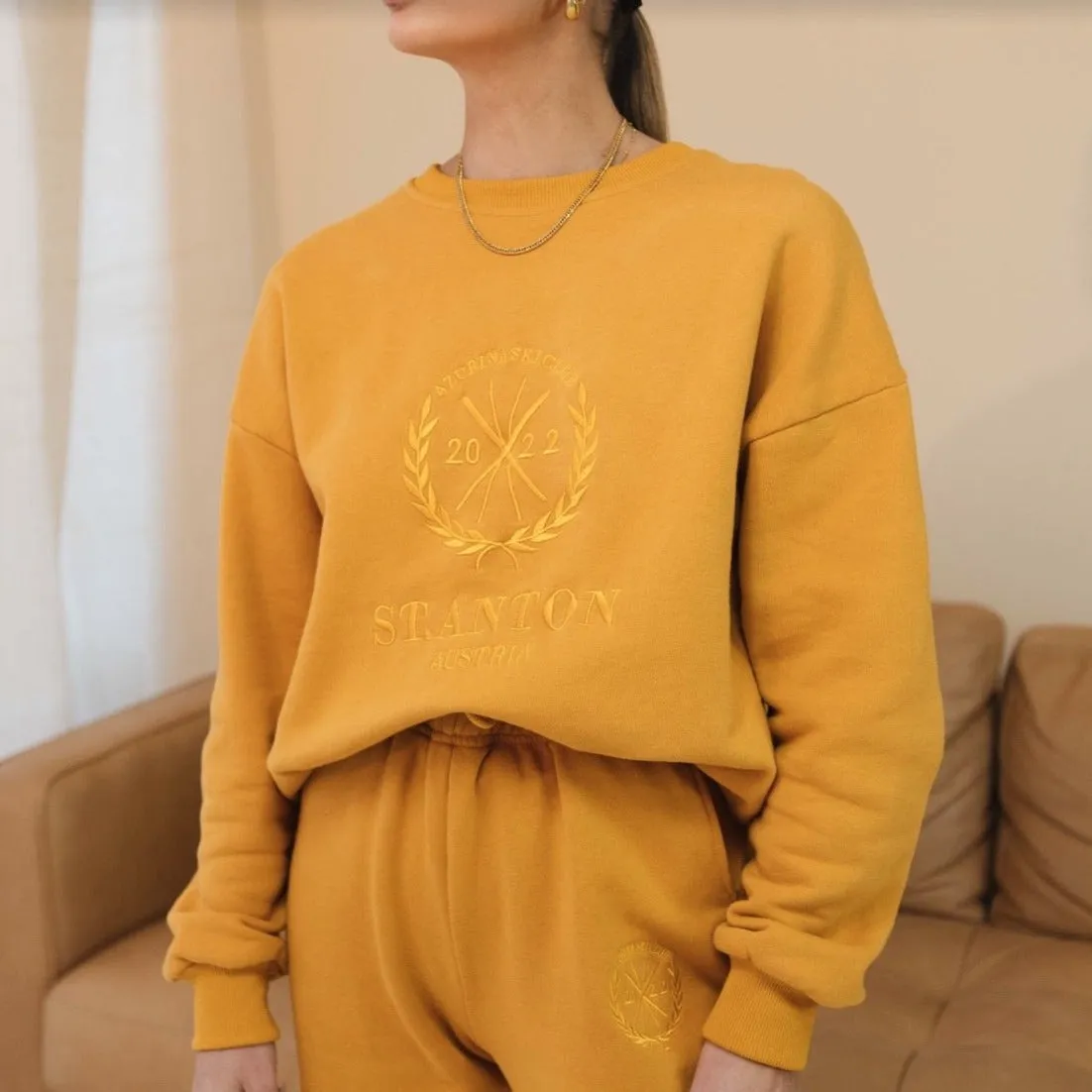 Azurina Ski 'St Anton' Sweatshirt in Gold