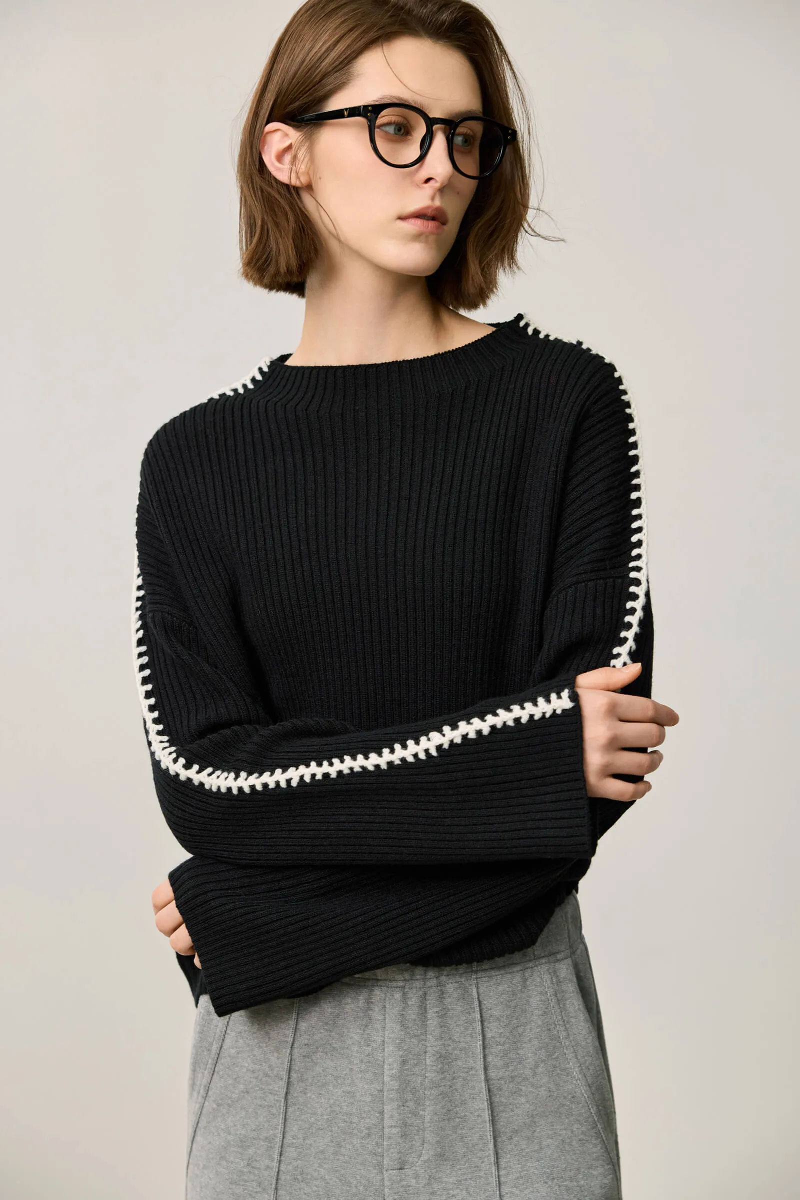 LILY Versatile Design Crewneck Knit Sweater